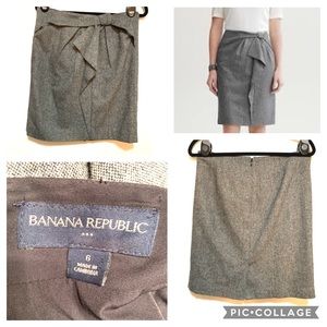 Banana Republic Gray Skirt w/bow detail size 6